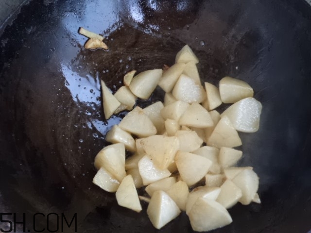 香菇和白蘿卜可以一起吃嗎？香菇和白蘿卜一起吃有什么好處？