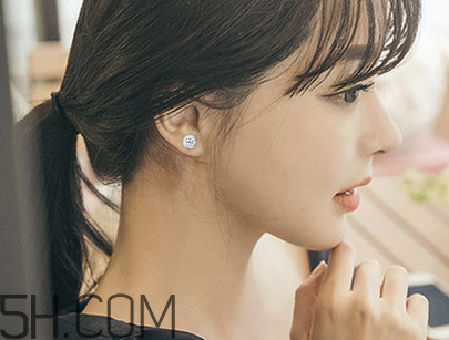 打完玻尿酸過幾天能喝酒？注射玻尿酸注意事項