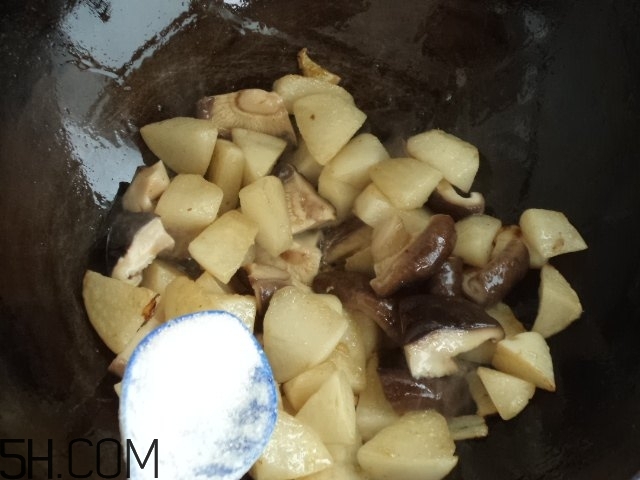 香菇和白蘿卜可以一起吃嗎？香菇和白蘿卜一起吃有什么好處？