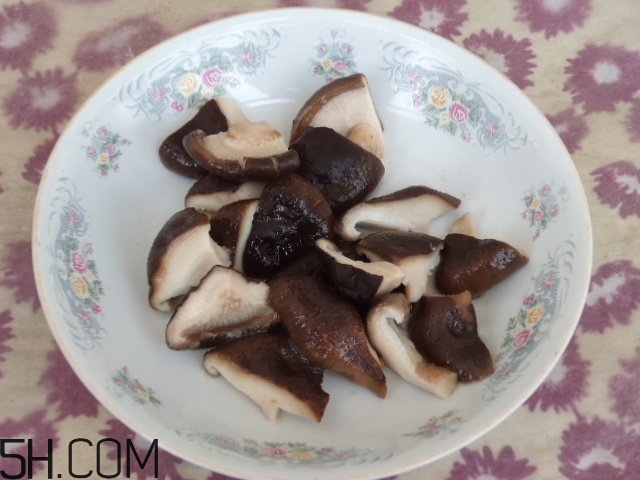 香菇和白蘿卜可以一起吃嗎？香菇和白蘿卜一起吃有什么好處？