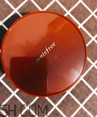 悅詩(shī)風(fēng)吟紅石榴氣墊好用嗎？悅詩(shī)風(fēng)吟紅石榴氣墊測(cè)評(píng)