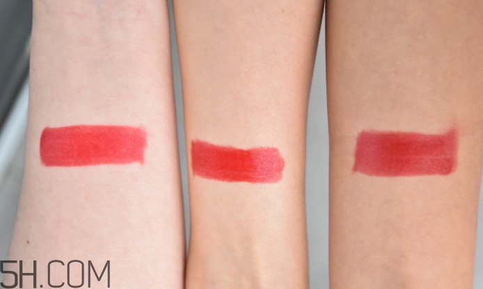 迪奧999啞光和滋潤(rùn)怎么區(qū)分 試色對(duì)比哪個(gè)更好看