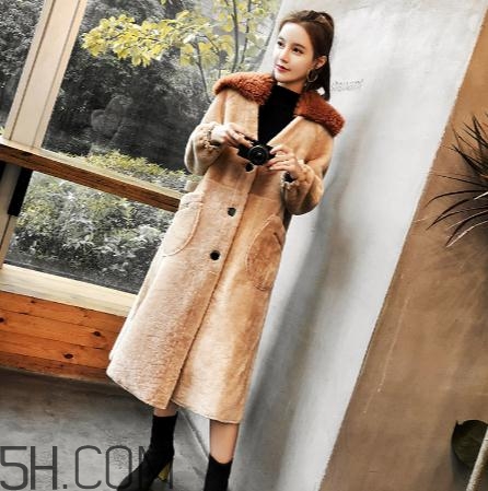 羊剪絨大衣會掉毛嗎？羊剪絨大衣掉毛怎么辦？