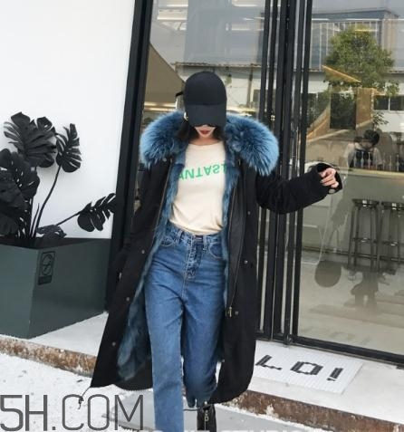 黑色派克服怎么搭配？黑色派克大衣搭配圖