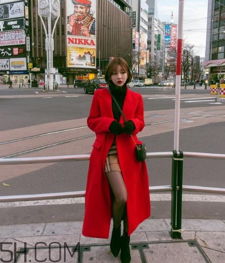 冬天穿裙子下面怎么穿？冬天穿裙子腿冷怎么辦？