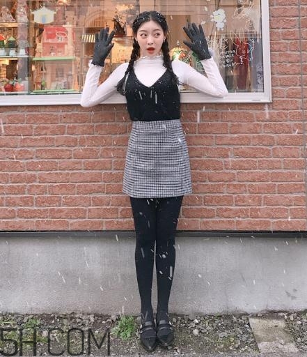 冬天穿裙子下面怎么穿？冬天穿裙子腿冷怎么辦？