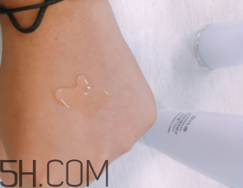 歐詩(shī)漫養(yǎng)膚水是干嘛的？歐詩(shī)漫養(yǎng)膚水什么功效