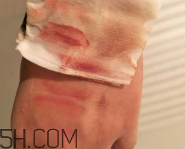 unny卸妝水和蓓昂斯哪個好？unny卸妝水和蓓昂斯對比