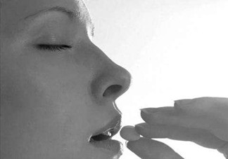 食道癌的早期癥狀有哪些？如何今早發(fā)現(xiàn)食道癌？