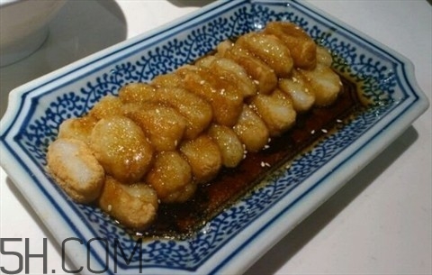 紅糖糍粑的紅糖怎么做？紅糖糍粑要放進(jìn)火鍋嗎？