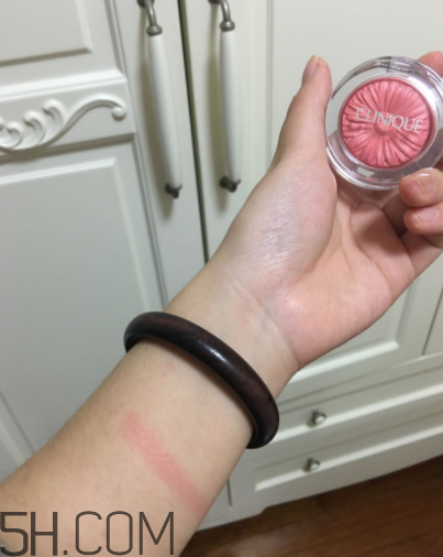 倩碧腮紅怎么打？倩碧腮紅可以當眼影用嗎？