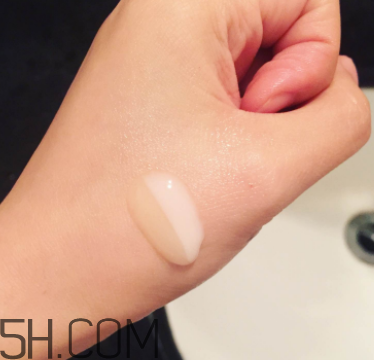 倩碧淡斑精華能見光嗎？有效嗎？