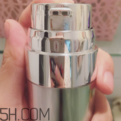 倩碧淡斑精華能見光嗎？有效嗎？