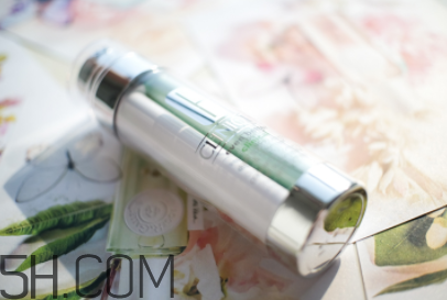 倩碧淡斑精華用在哪一個步驟？適合哪個季節(jié)用？