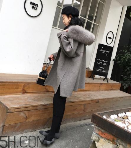 羊駝絨大衣暖和嗎？羊駝絨大衣和羽絨服哪個暖和？