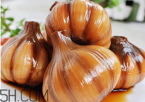 大蒜腌制時(shí)間長能吃嗎 腌大蒜可以保存多久