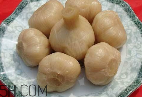 大蒜腌制時(shí)間長能吃嗎 腌大蒜可以保存多久