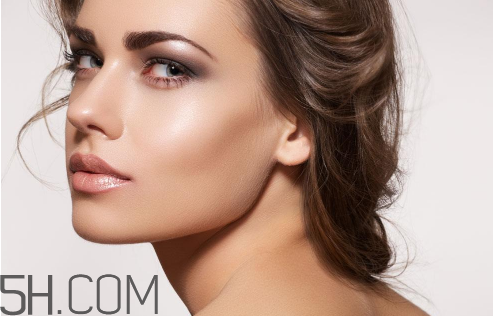 哪些因素影響線(xiàn)雕隆鼻消腫時(shí)間？線(xiàn)雕鼻子后的注意事項(xiàng)