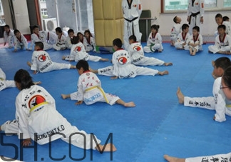 跆拳道幾歲開始學(xué)比較好？跆拳道幾歲學(xué)最好？