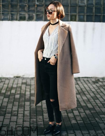 羊絨大衣里面怎么搭配？羊絨大衣搭配什么打底衫？