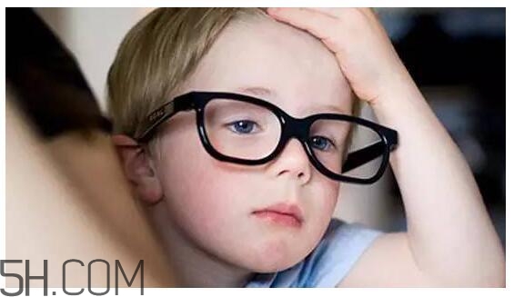 戴眼鏡可以學(xué)跆拳道嗎？高度近視可以學(xué)跆拳道嗎？