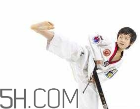 小孩子學(xué)跆拳道好不好？小孩學(xué)跆拳道的好處？