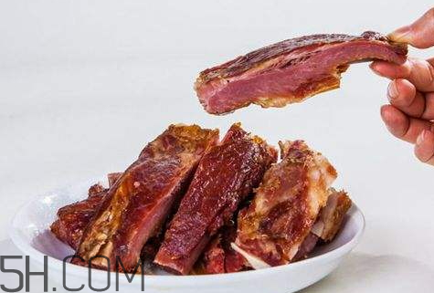 排骨腌制一晚上會壞嗎 排骨腌過后放冰箱嗎 排骨腌制一晚上會壞嗎 排骨腌過后放冰箱嗎