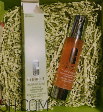 倩碧水磁場凝露適合油皮嗎？適合夏天嗎？