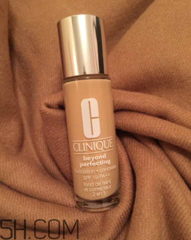 倩碧魔妝點點棒哪個色號最白？真人試色