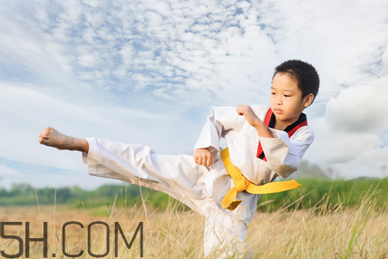 跆拳道腰帶怎么系？怎么看跆拳道等級高低？