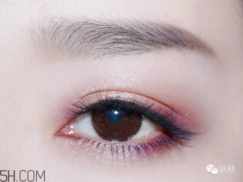 三種不同材質(zhì)雙眼皮貼的正確貼法圖 三種不同材質(zhì)雙眼皮貼的正確貼法圖