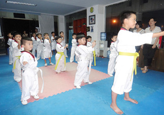 小孩子學(xué)跆拳道好不好？小孩學(xué)跆拳道的好處？