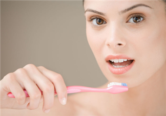 牙菌斑刷牙能刷干凈嗎？每天堅持刷牙為什么還是黃？