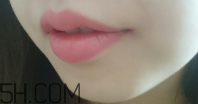 倩碧蠟筆唇膏是口紅嗎？倩碧蠟筆唇膏哪個(gè)色號(hào)好看？