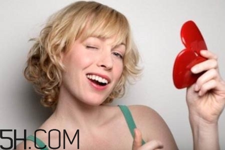 決定女人衰老的因素有哪些？女人易衰老的部位有哪些？