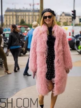 臉大的適合戴貝雷帽嗎？臉大怎么戴貝雷帽好看？