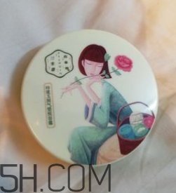 百雀羚氣墊BB霜浮粉嗎？適合干皮嗎？