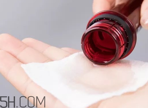 濕敷和面膜哪個(gè)先用？濕敷和面膜的順序