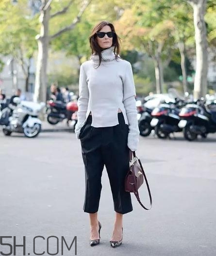 高領(lǐng)毛衣搭配什么褲子？高領(lǐng)毛衣下面穿什么？