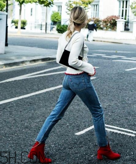 短靴什么顏色好看？什么顏色的短靴百搭？