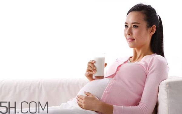 哪些孕媽不宜喝牛奶？準(zhǔn)媽媽喝奶要注意什么？