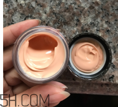 Olay素顏眼霜適合多大年紀(jì)？什么功效？