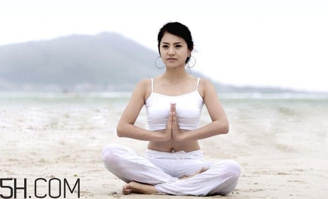 女性乳房脹痛乳頭瘙癢的原因有哪些？女性如何進(jìn)行乳房保??？