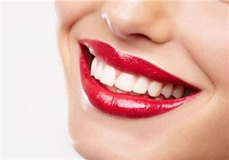 喝咖啡怎么防止牙齒變黃？小蘇打怎樣美白牙齒？