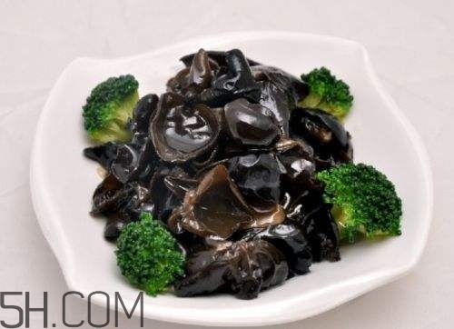 吃完木耳可以吃柿子嗎？木耳和柿子一起吃有什么好處？