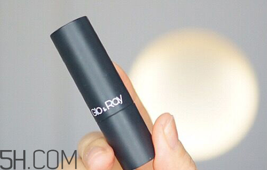 楊樹(shù)林口紅價(jià)格多少錢(qián)？怎樣選擇合適的口紅？