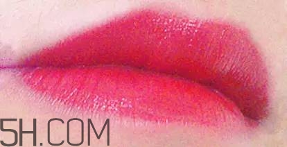 口紅是用什么做的？可以吃的口紅品牌推薦