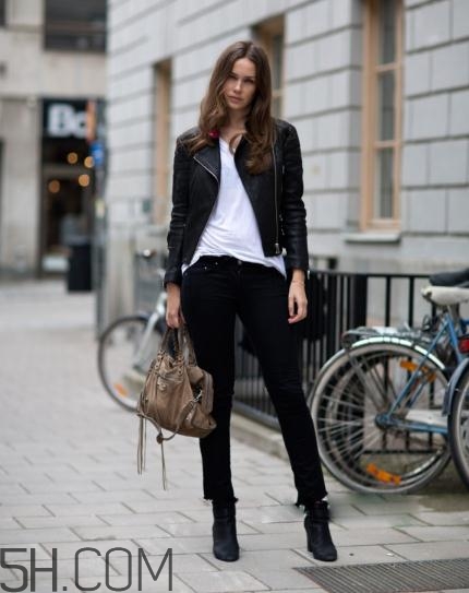 穿短靴怎么配衣服好看？短靴搭配什么上衣？