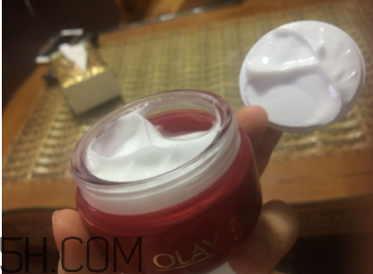 Olay小臉面霜使用心得 產(chǎn)品評測 Olay小臉面霜使用心得 產(chǎn)品評測