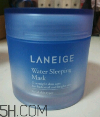 蘭芝睡眠面膜油不油？適合什么膚質？